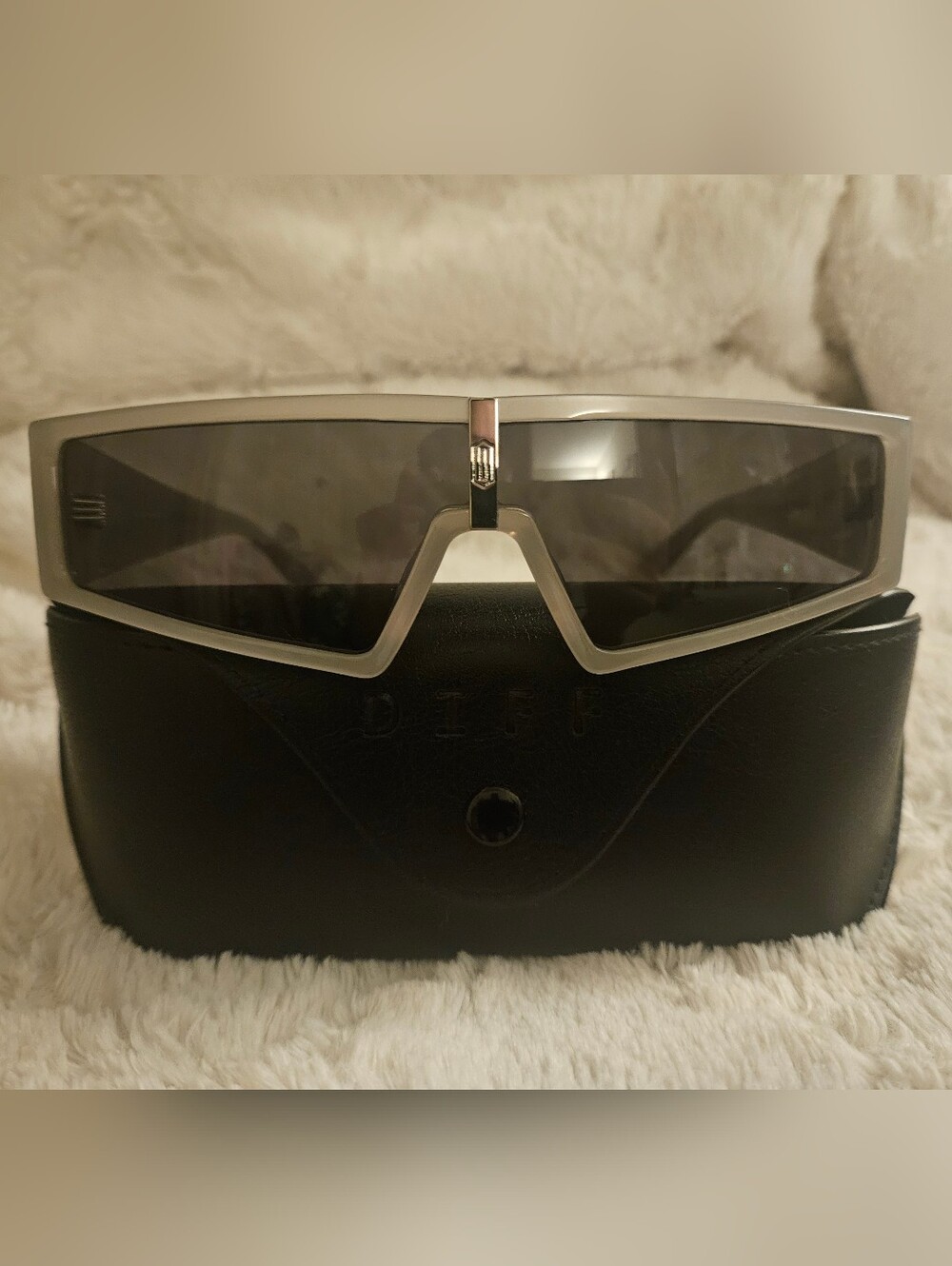 DIFF Shield Sunglasses in Silver & Black